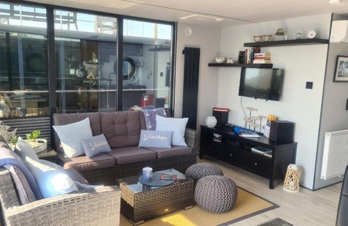 Weyhe Boat Rental | Hausboot La Mare Sonja