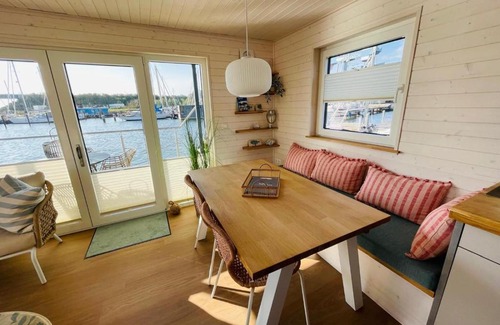 Ostholstein House | Hausboot Lillemor Burgtiefe