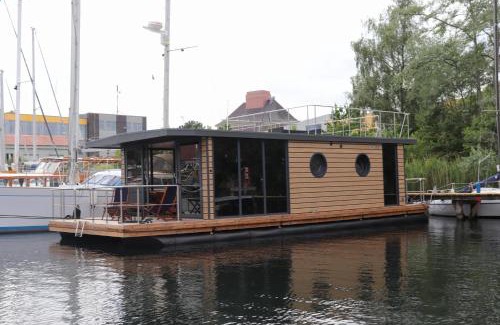Flensburg Boat Rental | Hausboot Lina, Flensburg
