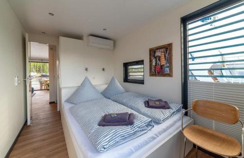 Peenemuende Boat Rental | Hausboot LP1