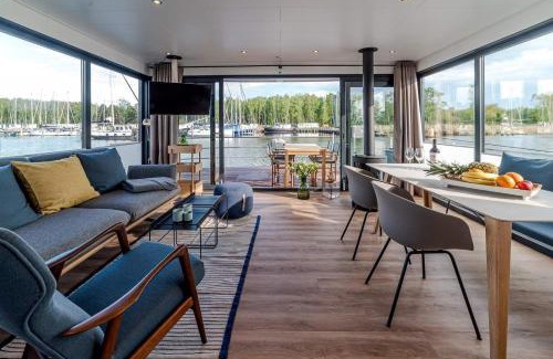 Peenemuende Boat Rental | Hausboot LP1