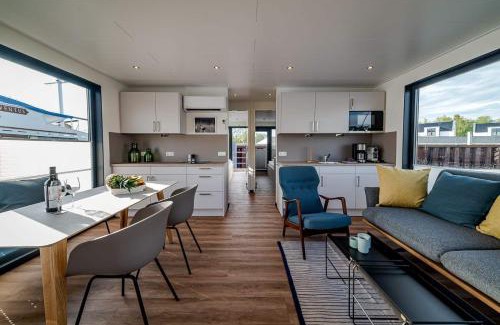 Peenemuende Boat Rental | Hausboot LP1