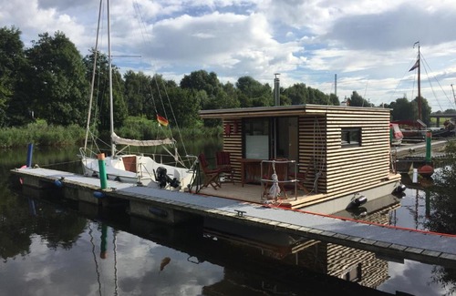 Rustersiel Boat Rental | Hausboot Resort Nordseeküste