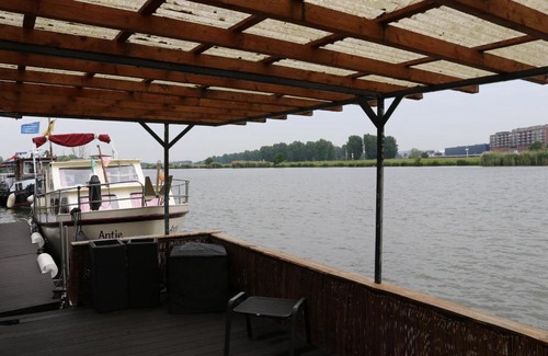 Roermond Boat Rental | Hausboot Roermond