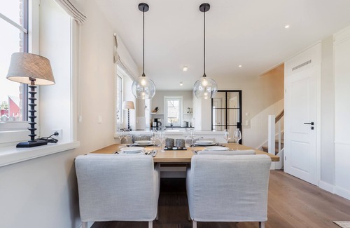 Tinnum Apartment | Hausteil mit ca. 83m² Nutzfläche im Eg/og/dg für bis zu Vier Personen