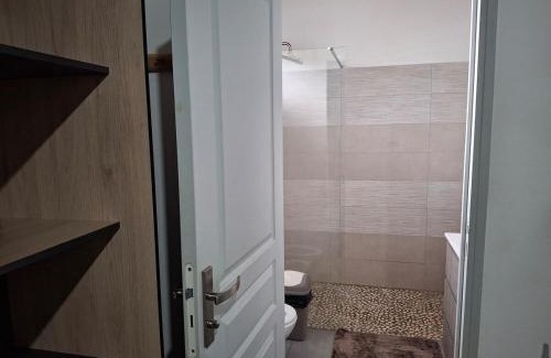 Les Mangles House | Haut de maison T4 à Petit Canal