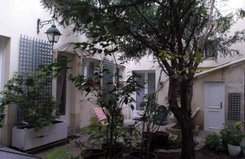 Arts-et-Metiers Apartment | Haut Marais, rue Volta, 2 bedrooms, 2 bathrooms