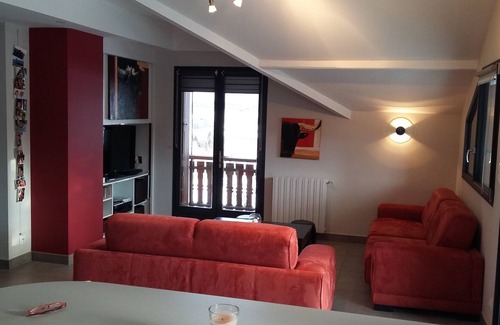 Vovray-en-Bornes House | Haute Savoie between Annecy and Geneve in Vovray en Bornes Accommodation for 4 people jacuzzi