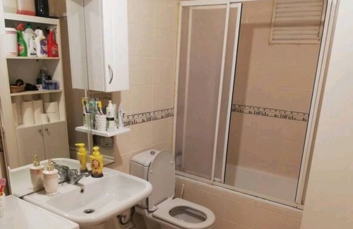 Gaziemir House | Hava Alanına ve İzmir Fuar Alanına Yakın Aile Evi