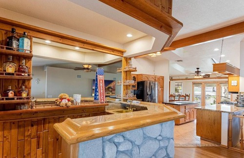 Lake Havasu City House | HavaLake Stay | Heatable Pool | Largest Driveway