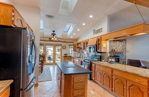 Lake Havasu City House | HavaLake Stay | Heatable Pool | Largest Driveway