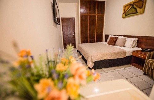 Uberaba Hotel | Havana Economy