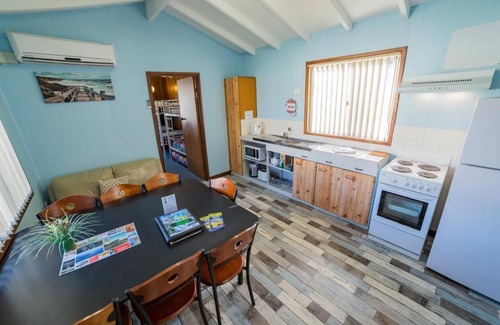 Emu Point Ski Chalet | Havana Queen Chalet