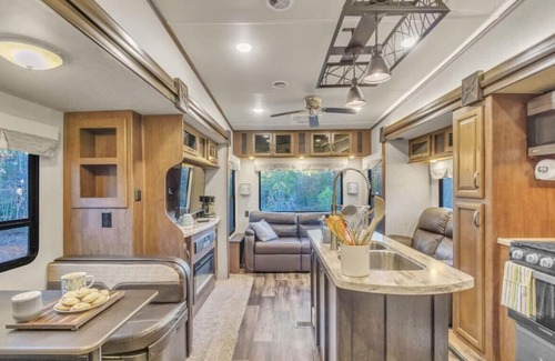 Pickens House | Have a 5th- Table Rock SC Glamping