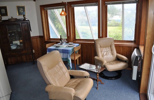 Fanny Bay Cottage | Have a fabulous stay-cation at our unique, walk on oceanfront property.