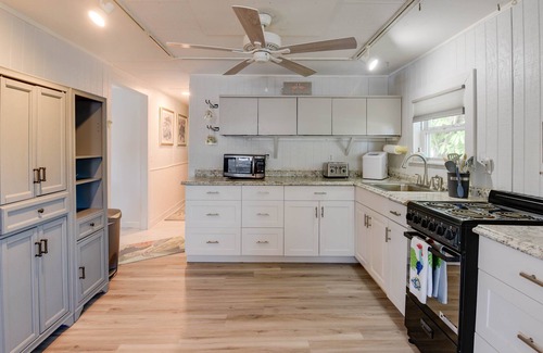 Key West House | Have It All! Pool, Canal to the Gulf, Tiki Hut & Huge Dock.