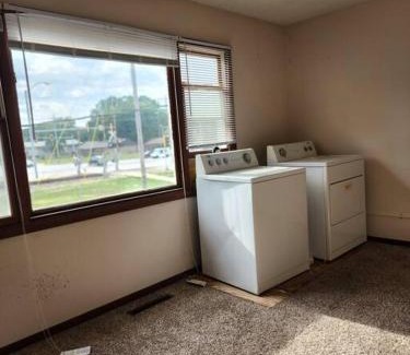 Savoy Apartment | Haveli, condo 2 mins away from Willard Airport and UIUC campus.