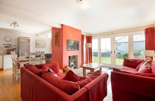 Newton by the Sea Cottage | HAVEN COTTAGE, family friendly in Low Newton-By-The-Sea