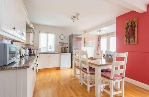 Newton by the Sea Cottage | HAVEN COTTAGE, family friendly in Low Newton-By-The-Sea