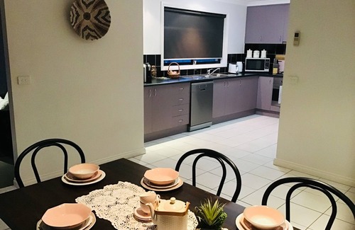 East Albury Apartment | “Haven” East Albury. Pet friendly! Close to Hospital, Free Wifi & Netflix!