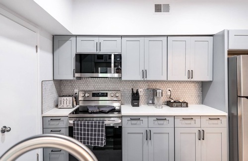 Cowley Condo | Haven for Travel Nurses & Digital Nomads: Ideal Medium-Term Rental Retreat!