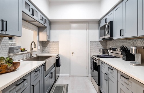 Cowley Condo | Haven for Travel Nurses & Digital Nomads: Ideal Medium-Term Rental Retreat!