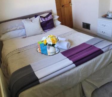 Cribbs Causeway Bed & Breakfast | Haven Home