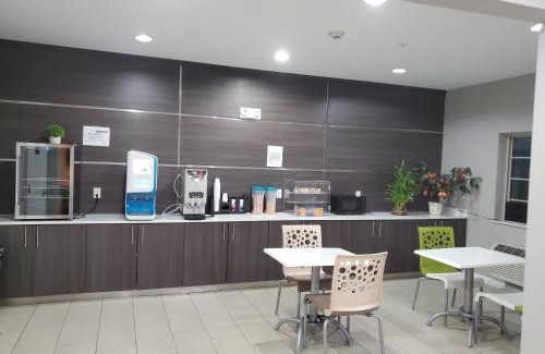 Willowbrook Hotel | Haven Inn & Suites willowbrook