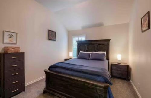 Country View House | Haven - Med Center Six Flags SeaWorld San Antonio New