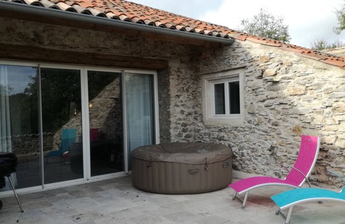 Pardailhan House | Haven of peace in an old barn