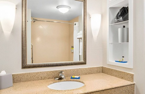 Newark House | Haven of Tranquility close to Christiana Mall!