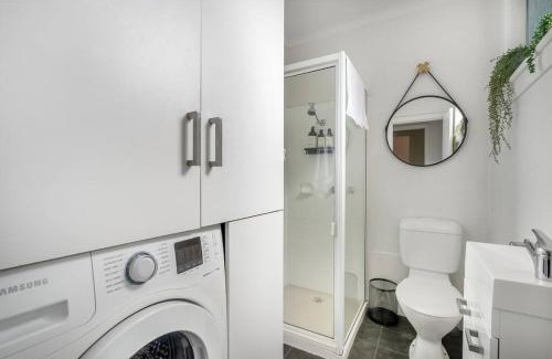 Glenorchy House | Haven on Timsbury, Urban Escape near Mona