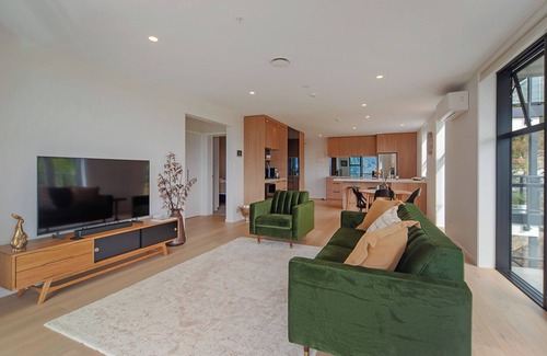 Nelson Apartment | Havenview City Apartment - Stunning Haven & Skyline Views