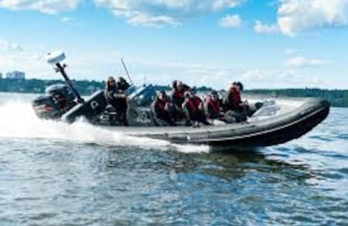 Djurhamn Villa | Havsnära Motorbåt 12 Cyklar 18+Beds VedBastu Hav!