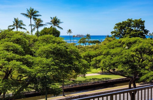 Ala Moana Condo | Hawaii's Number 1 Luxury Condo "Park Lane" (30 Nights Minimum Stay)