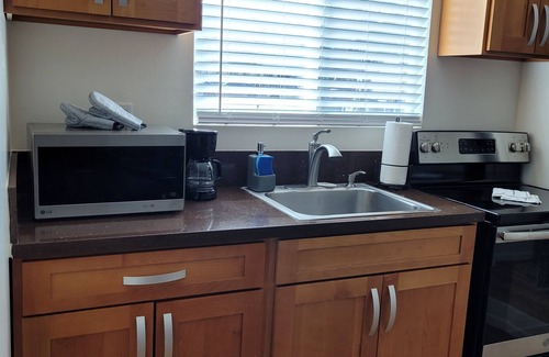Makaha Apartment | Hawaii Studio directly across the street from the Ocean in the west side!