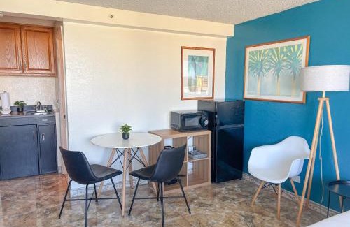 McCully - Moiliili Apartment | Hawaiian Monarch 2508 condo