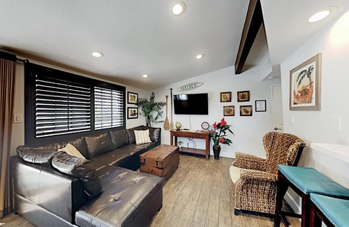 Hermosa Village House | Hawaiian Paradise