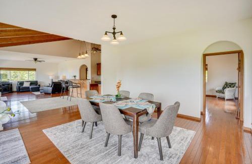 Papa House | Hawaiian Retreat with Ocean Views in Captain Cook!