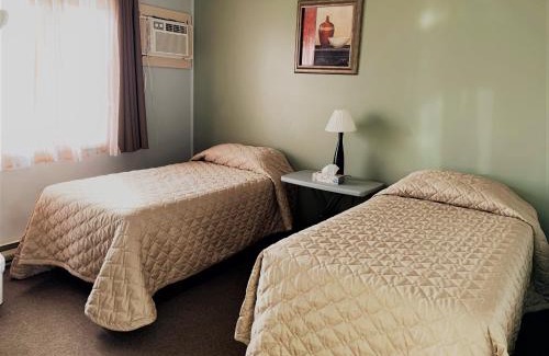 Manitoulin District Hotel | Hawberry Motel