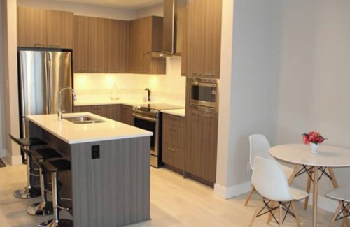 Tsawwassen Apartment | Hawk Hawk Lane