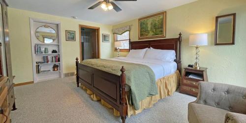 Galena Bed & Breakfast | Hawk Valley Retreat & Cottages