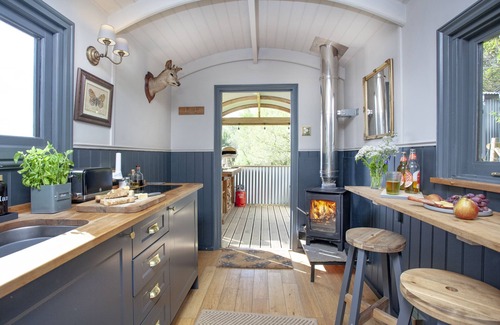 Knowstone Apartment | Hawkings Hideaway Knowstone