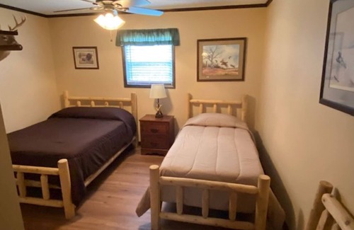 Eufaula Cabin | Hawkins Ridge Lodge - Enjoy the Southern Comfort living