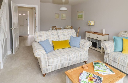 Quedgeley Cottage | HAWKINS WAY COTTAGE, family friendly in Newbold On Stour