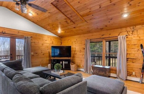 Hawley House | HawleyHaus - Log Cabin in the Berkshires!
