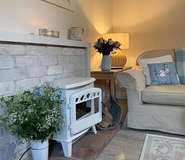 Louth House | Hawthorn Cottage at Waingrove Farm