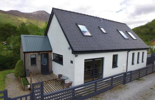 Glencoe House | Hawthorn Cottage