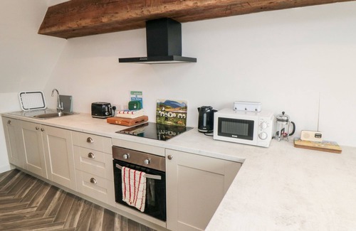 Hackness Cottage | HAWTHORN COTTAGE, pet friendly, character holiday cottage in Scalby