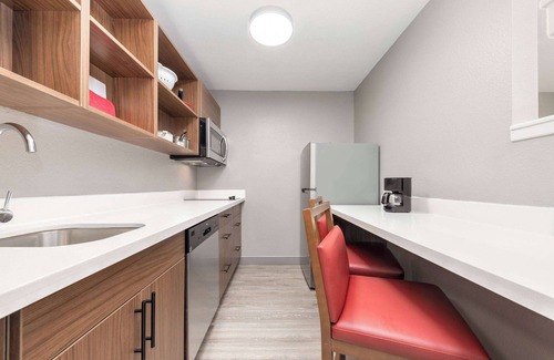 Bedford Hotel | Hawthorn Extended Stay by Wyndham Bedford/Dallas